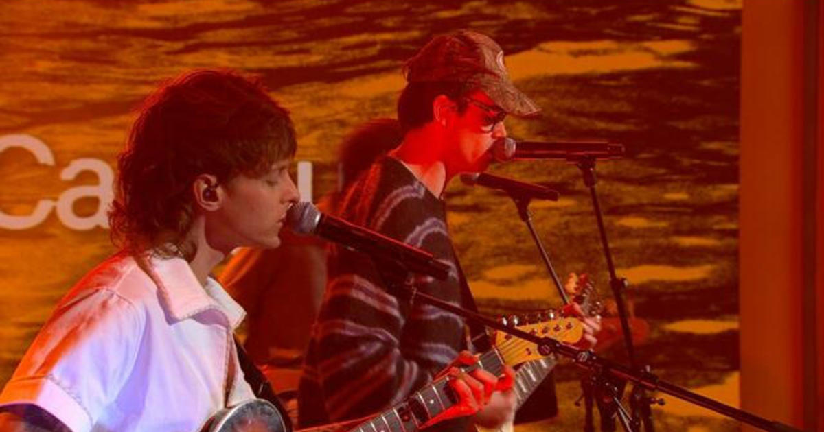 Saturday Sessions: Hippo Campus performs "Everything At Once"