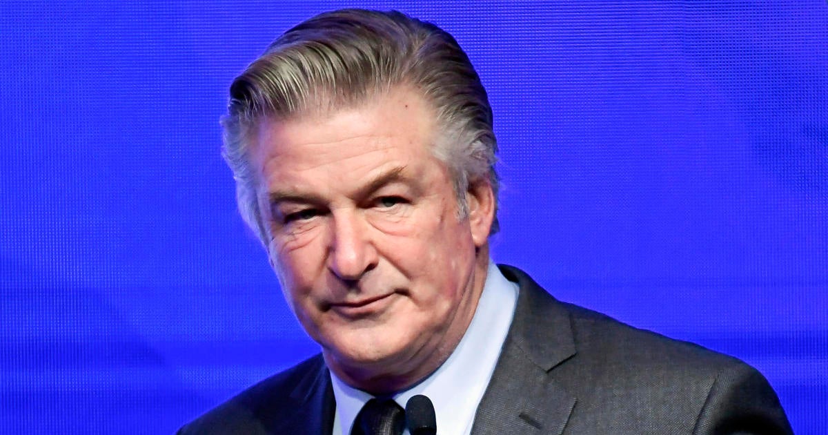 Alec Baldwin returns to “Saturday Night Live” for first time since “Rust” case dismissal