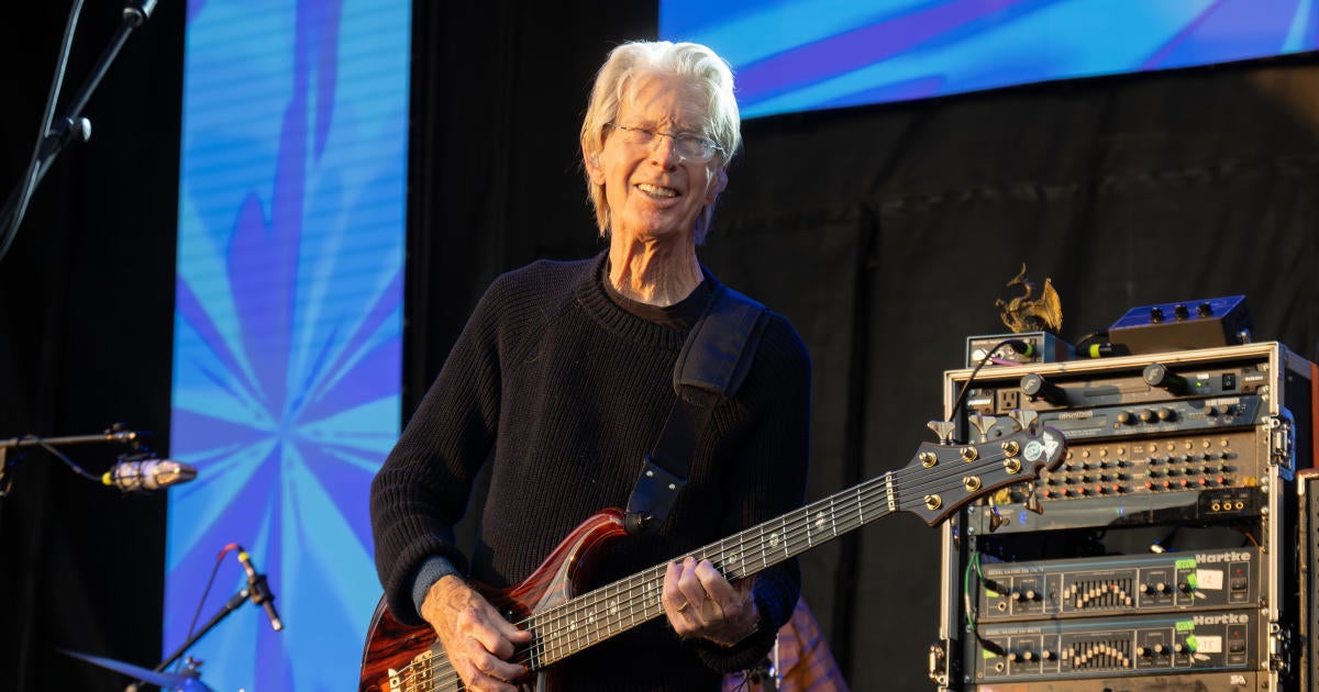 Phil Lesh, Grateful Dead bassist and founding member, dies at 84